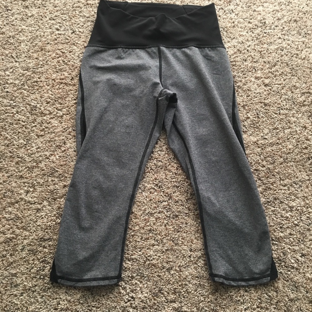Lululemon cropped pants